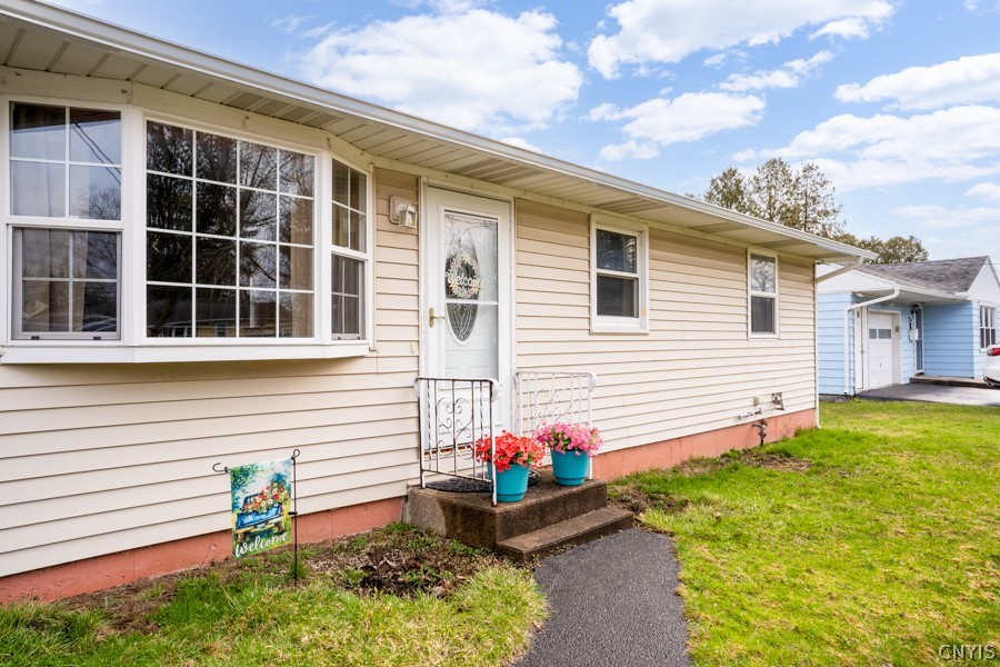 2320 W Graham Avenue