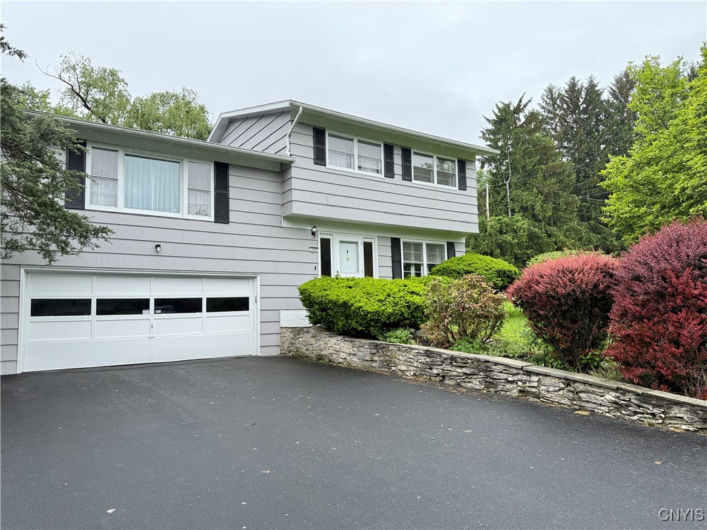 107 Rosewell Meadow