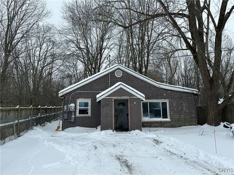 Multifamily For Sale - 7300 Lakeshore Road<br/> Cicero, NY 13039