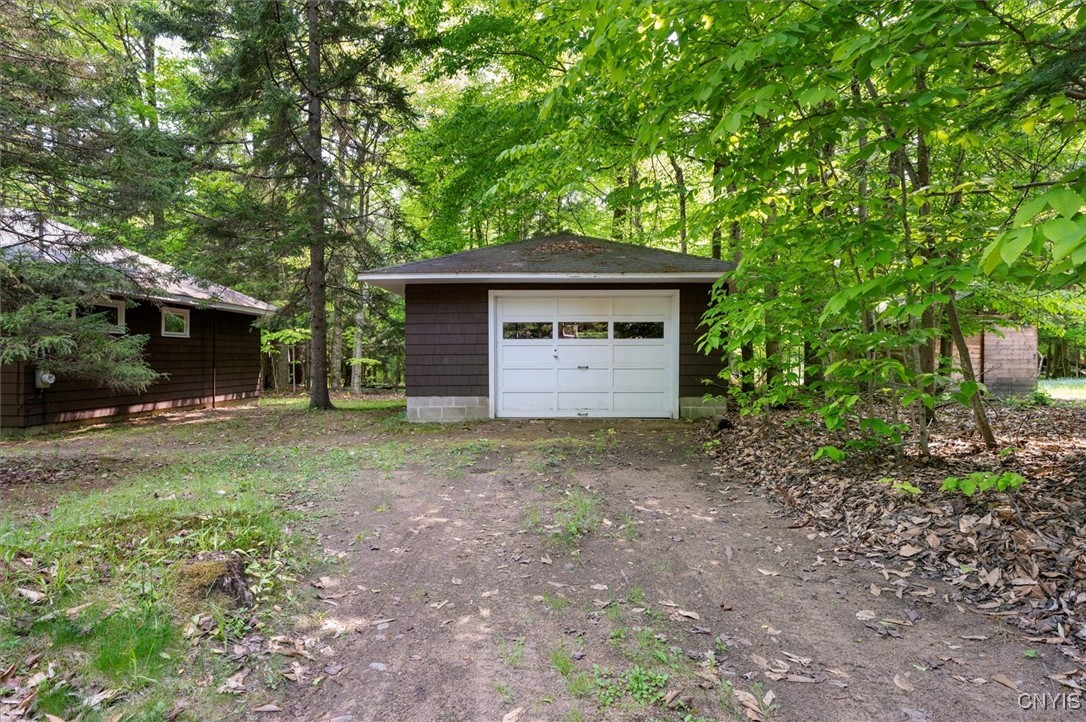 142 Lakeview Drive
