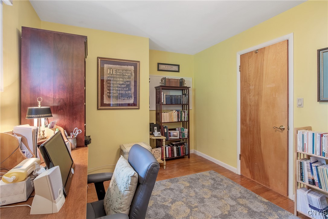 400 Hillsboro Parkway, Syracuse, New York image 27