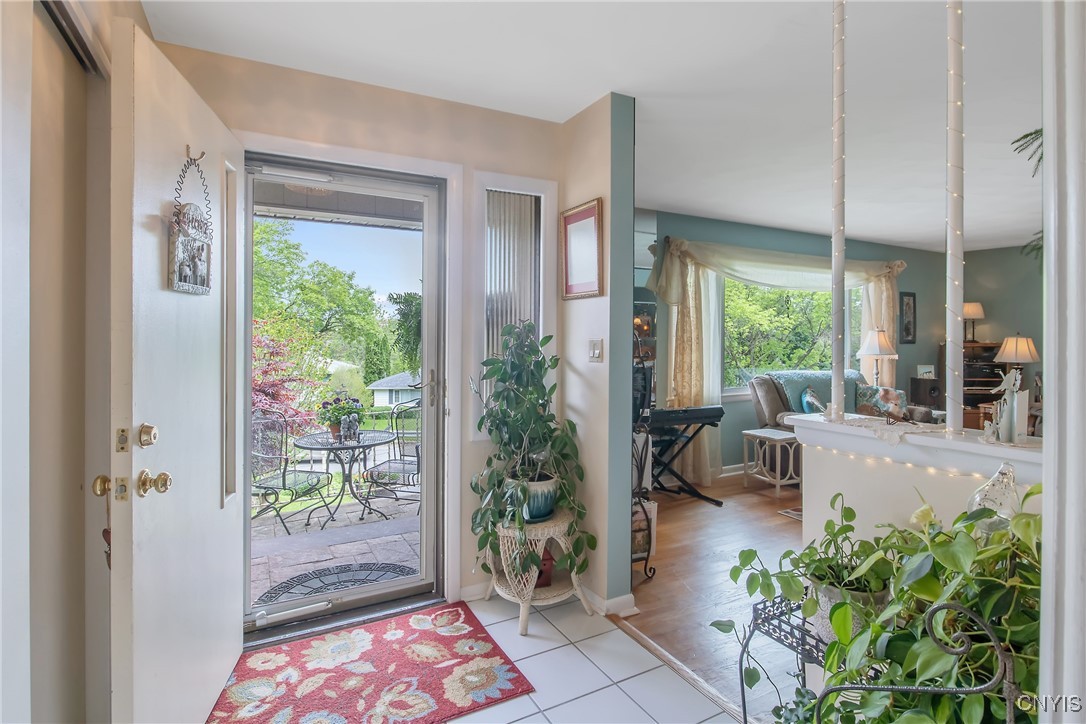 400 Hillsboro Parkway, Syracuse, New York image 5