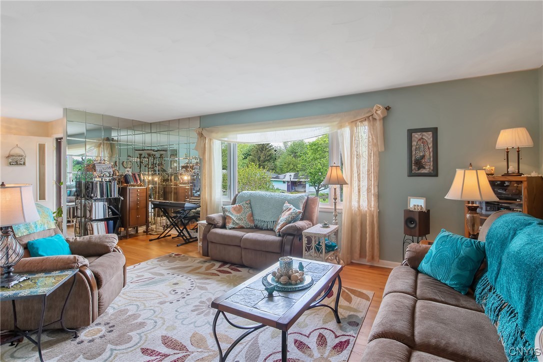 400 Hillsboro Parkway, Syracuse, New York image 7