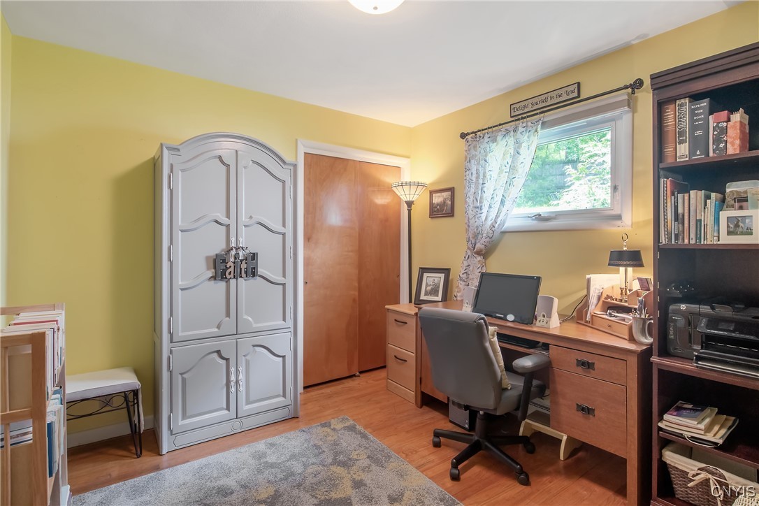 400 Hillsboro Parkway, Syracuse, New York image 26