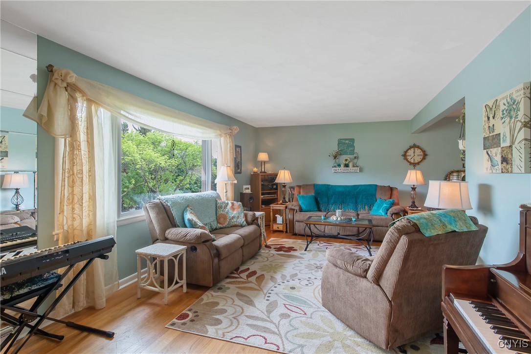 400 Hillsboro Parkway, Syracuse, New York image 6