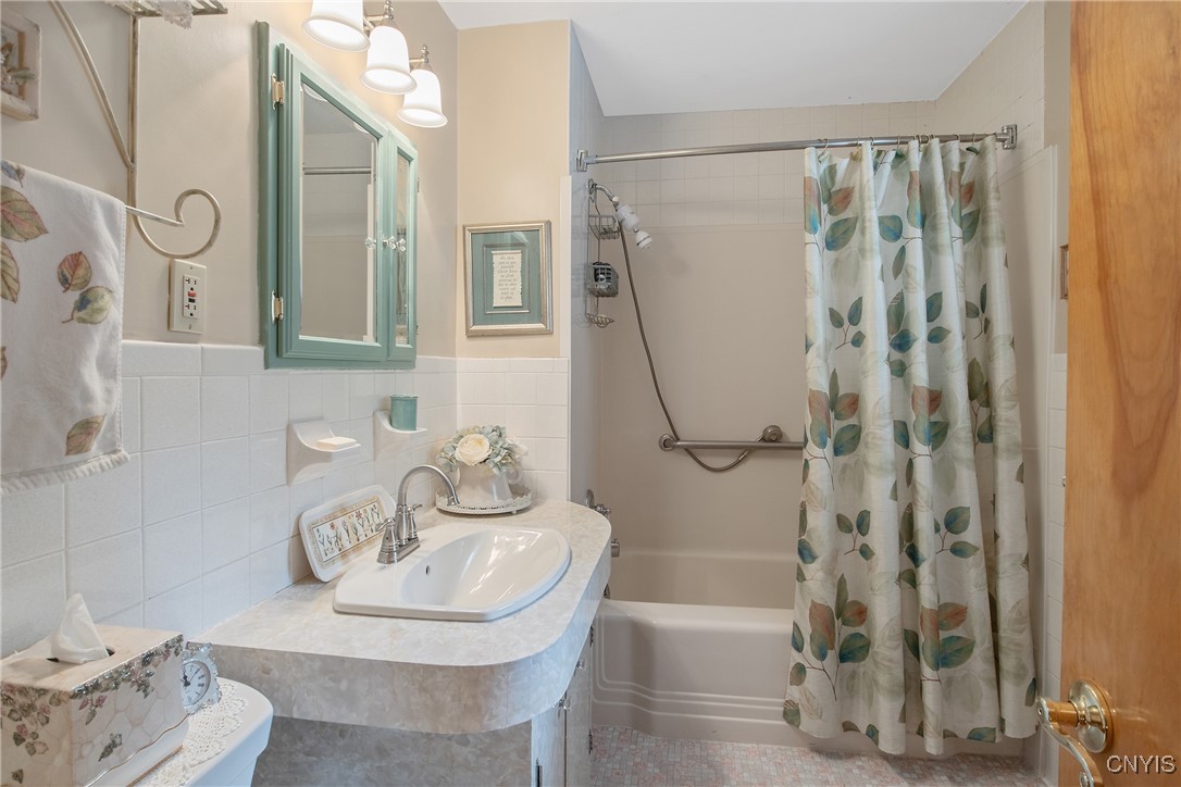 400 Hillsboro Parkway, Syracuse, New York image 28