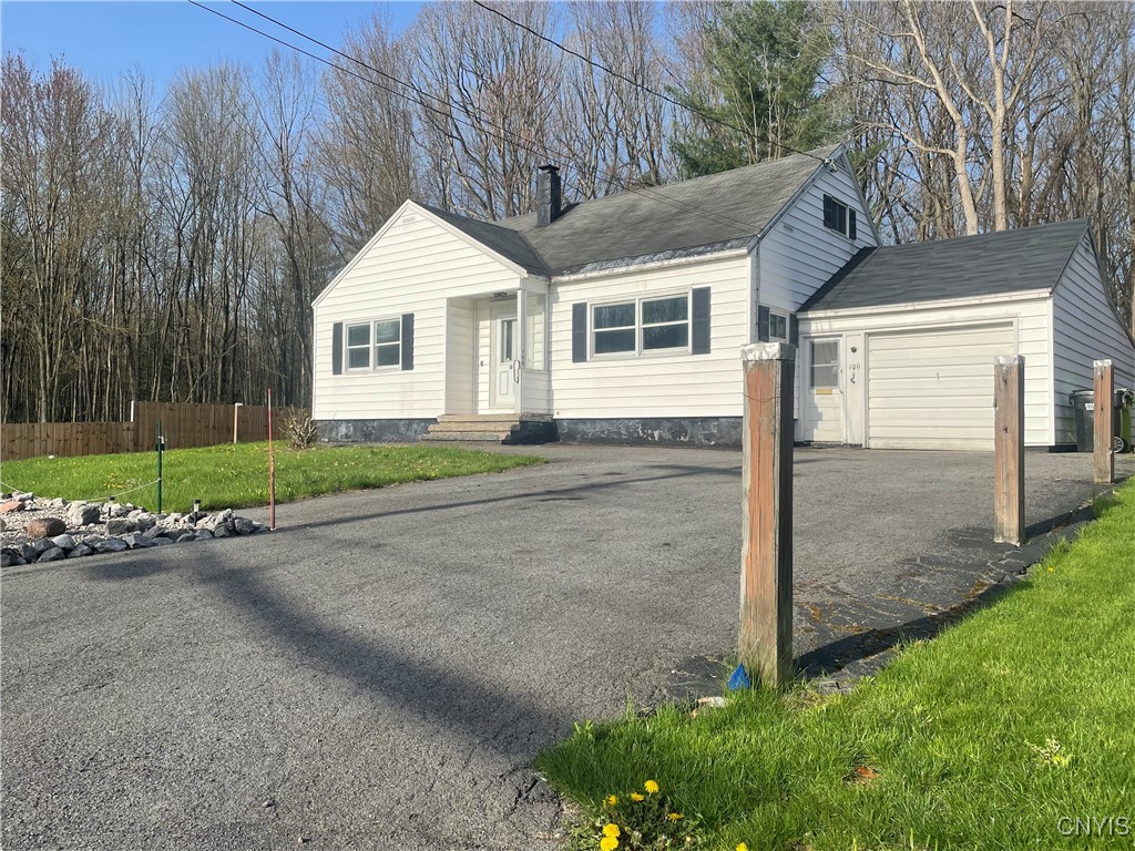 106 Keith Drive, Cicero, New York image 1
