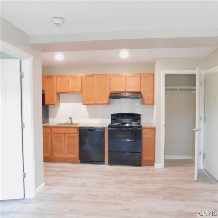 Clay, New York 13212, United States, 1 Bedroom Bedrooms, ,1 BathroomBathrooms,Residential,Active,74379