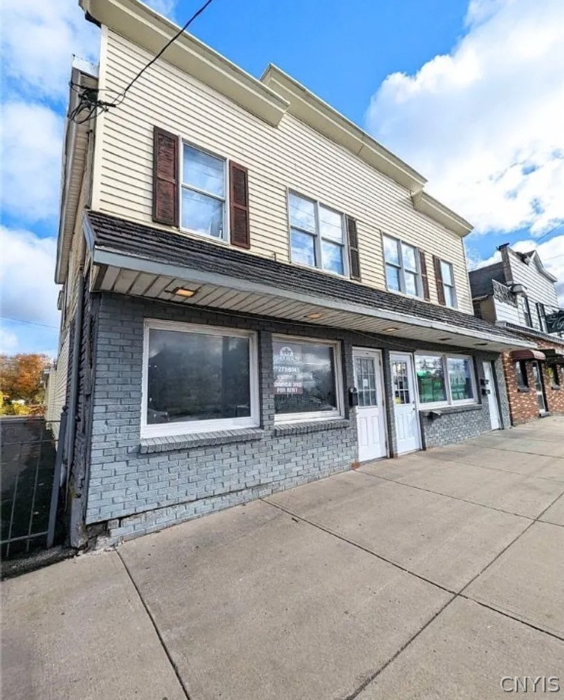 223-227 E Dominick Street
