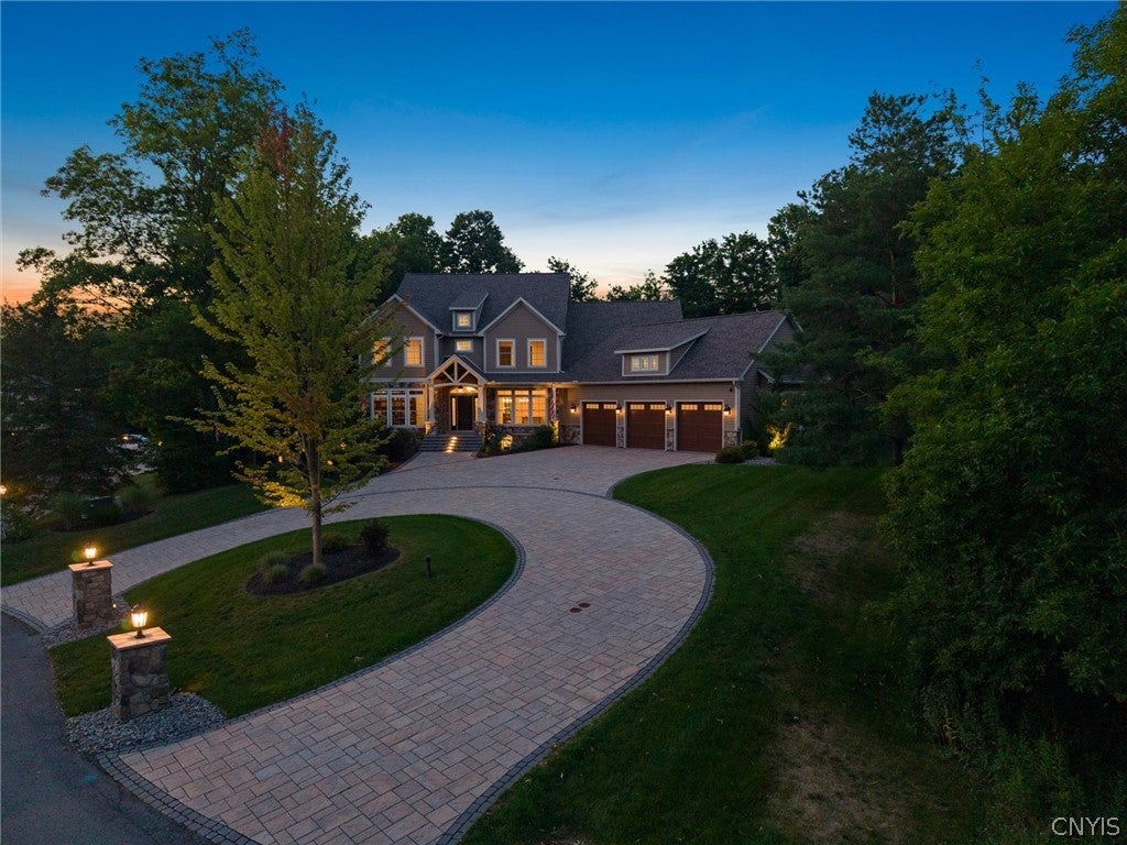 4596 Widgeon Path
