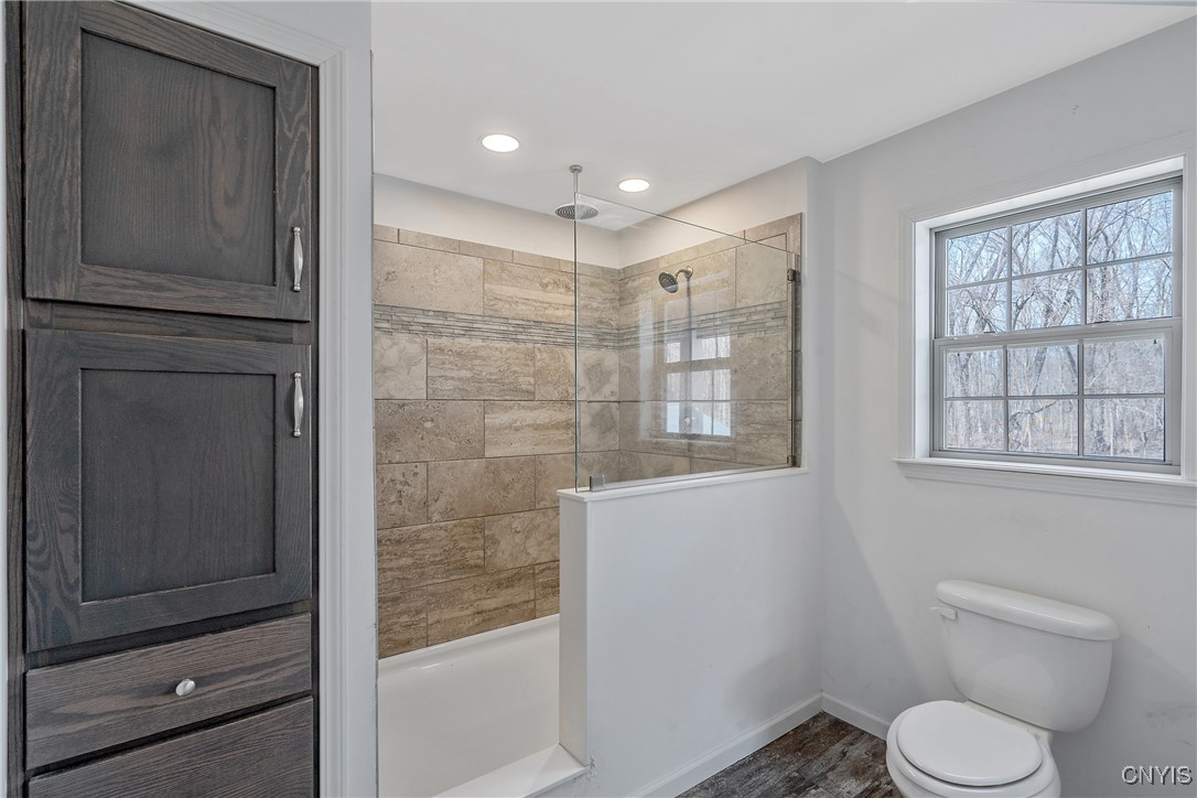21 Wedgeworth Drive, West Monroe, New York image 32