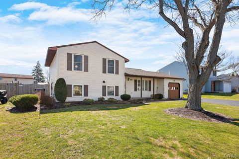 Homes For Sale - 5538 Piazza Lane<br/> Clay, NY 13041