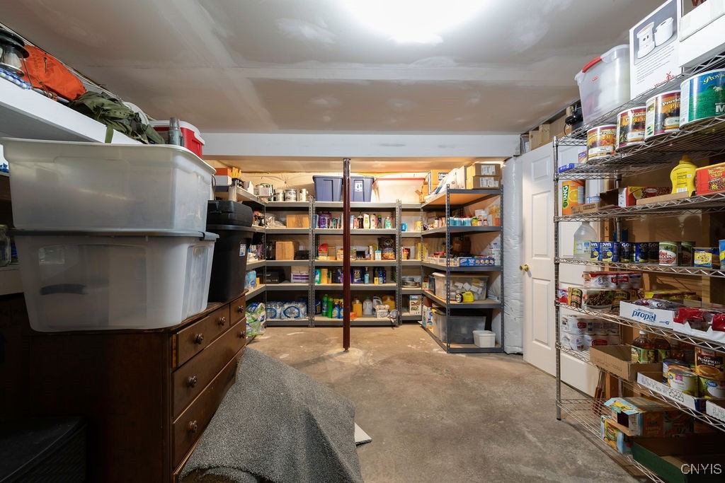 4039 Underbrush Trail, Clay, New York image 32