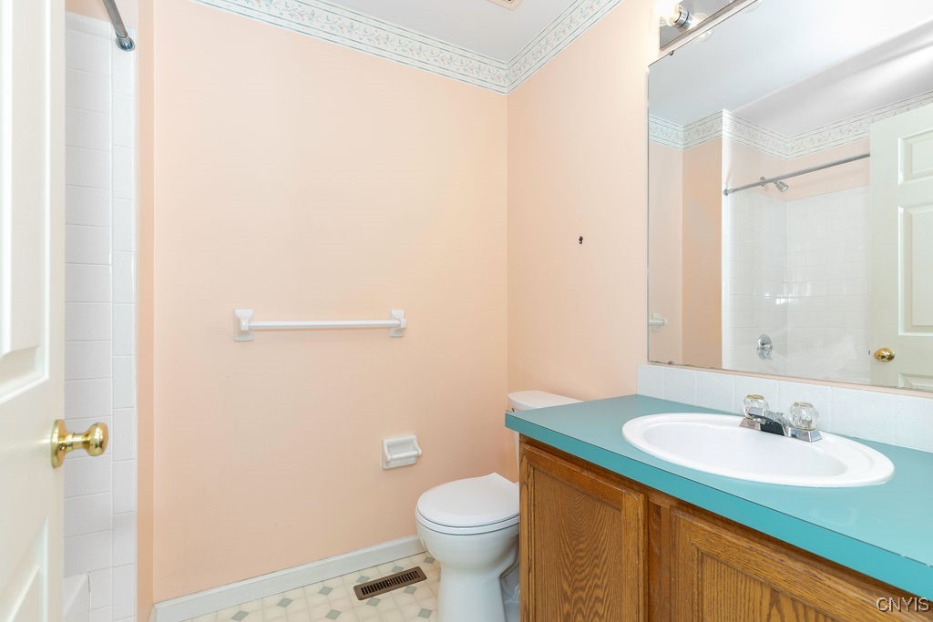 5243 Potenza Drive, Clay, New York image 24