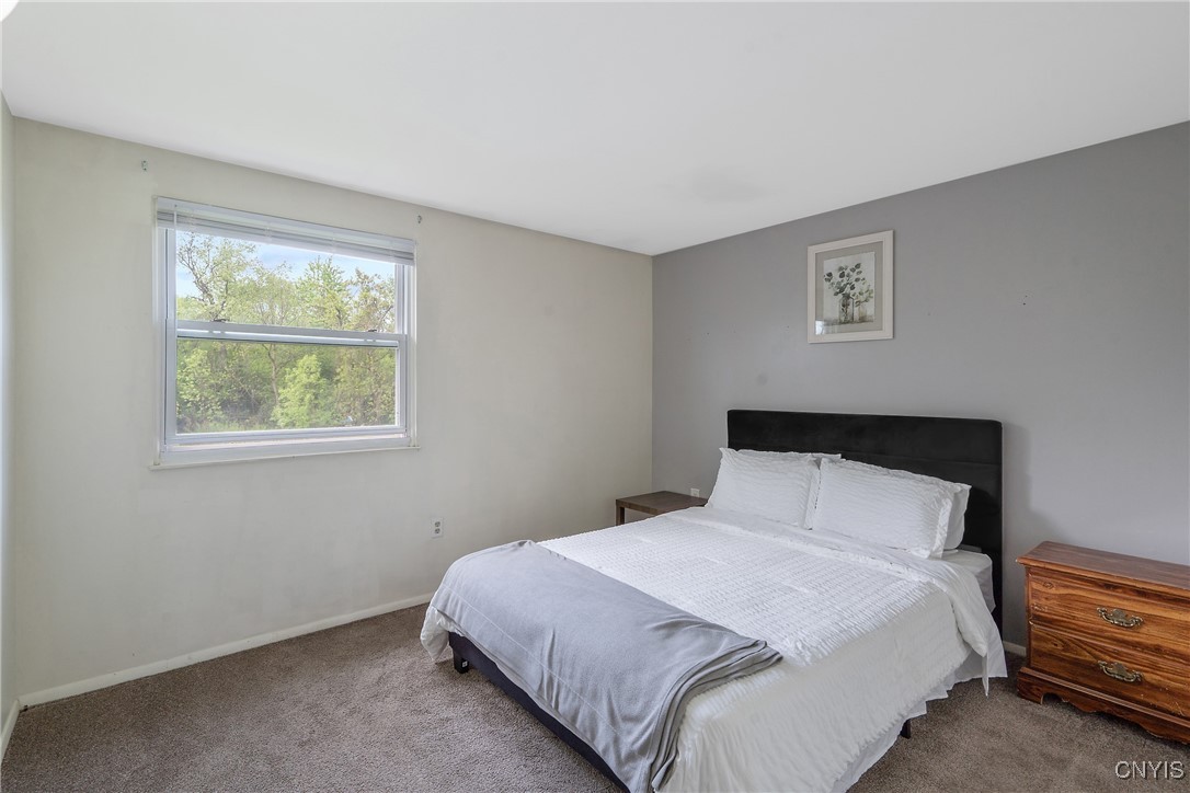 109 Farmingdale Road, Camillus, New York image 17