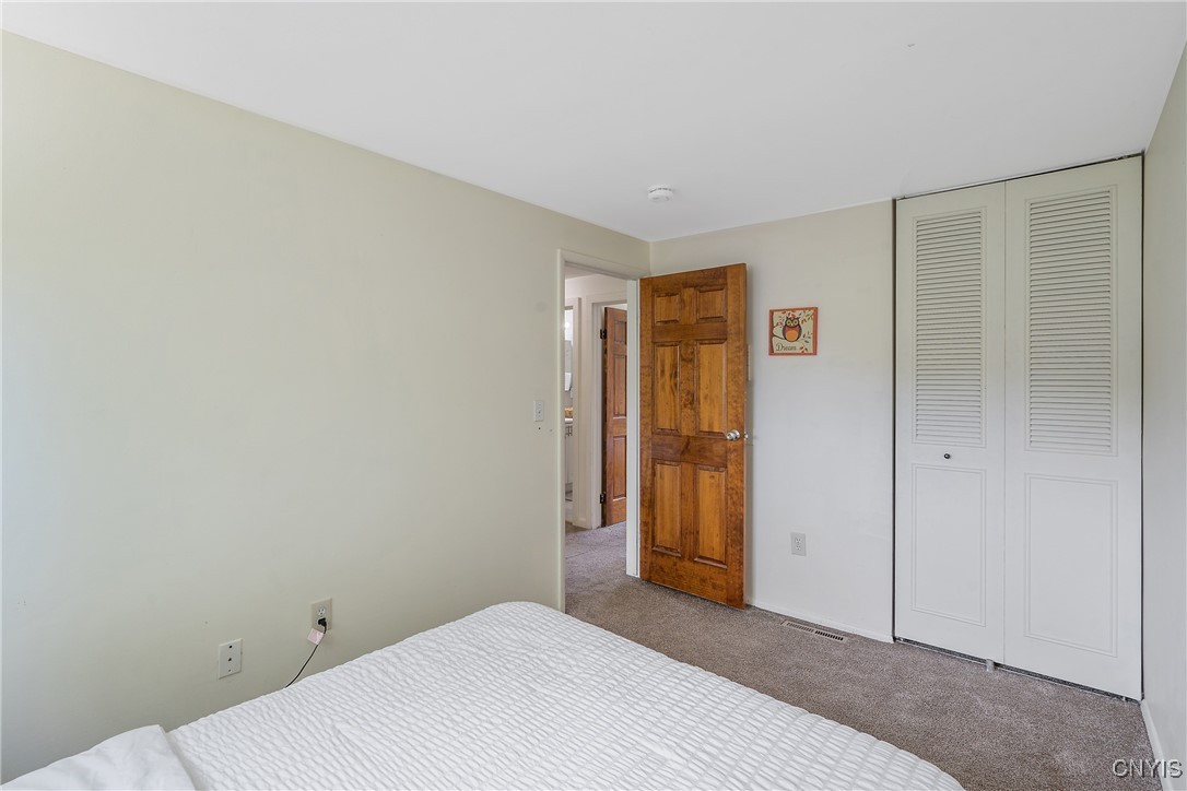 109 Farmingdale Road, Camillus, New York image 21