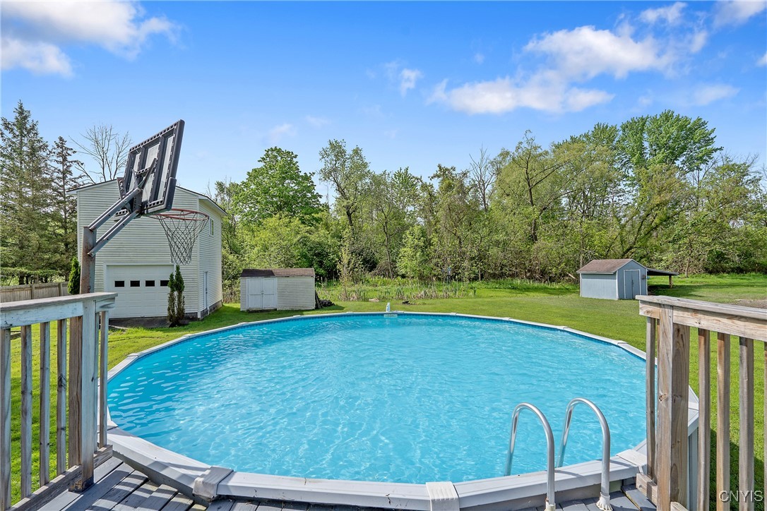 109 Farmingdale Road, Camillus, New York image 32