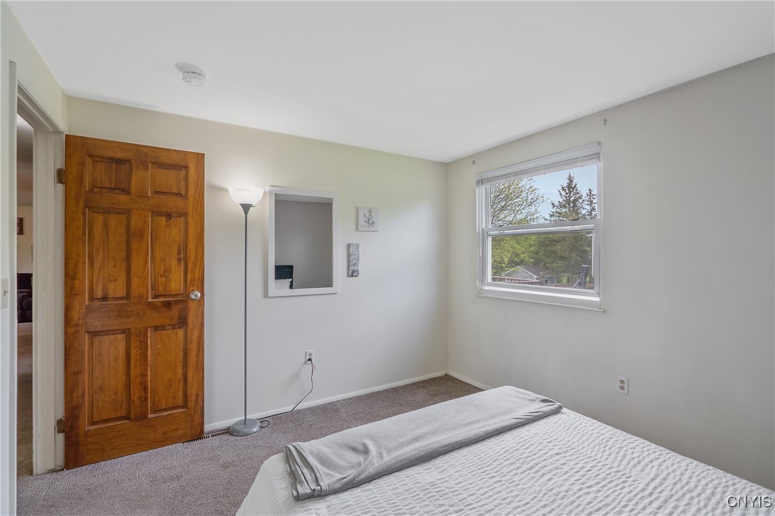 109 Farmingdale Road, Camillus, New York image 19