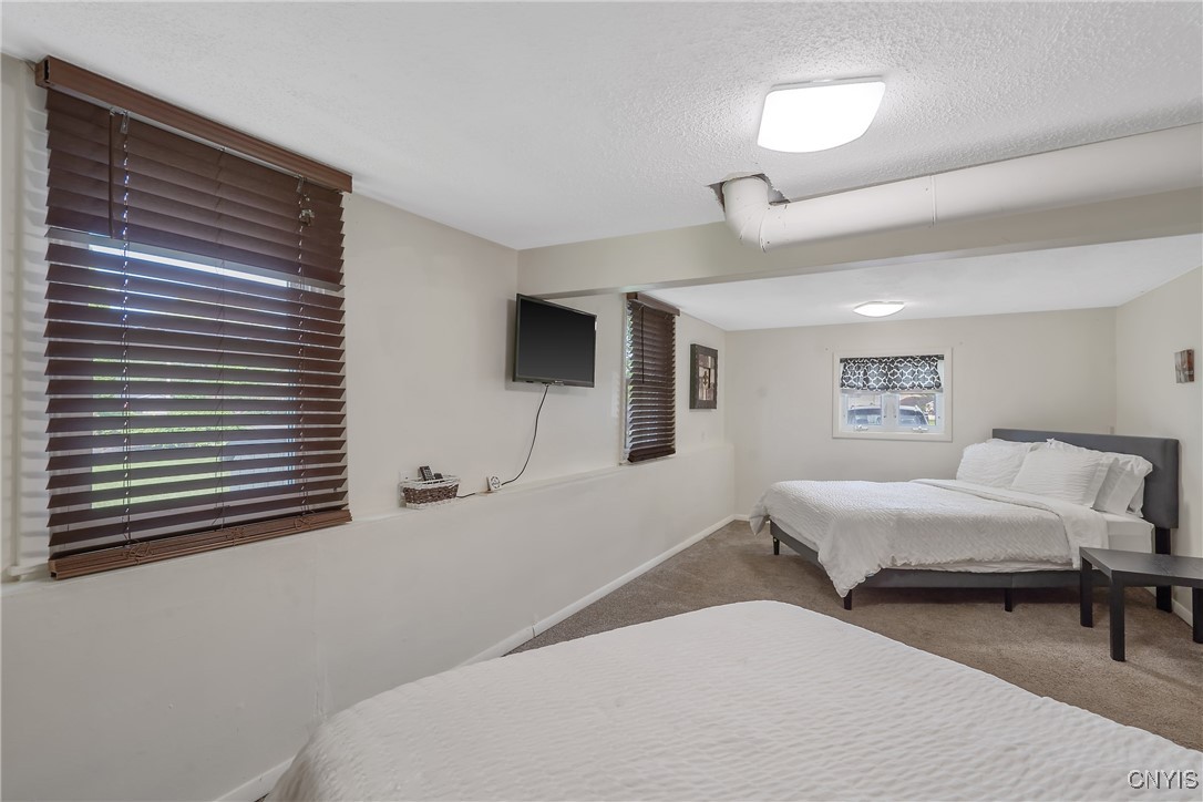 109 Farmingdale Road, Camillus, New York image 28