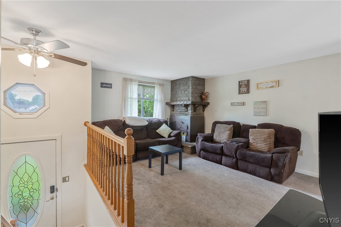 109 Farmingdale Road, Camillus, New York image 5