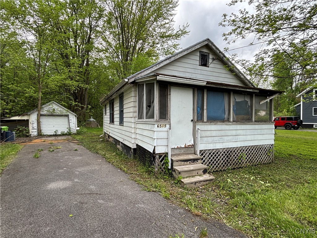 6515 Fremont Road, Manlius, New York image 1