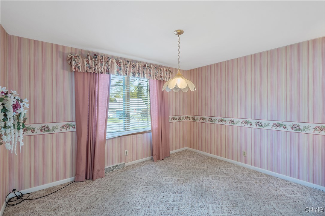 108 Stonehedge Road, Camillus, New York image 11