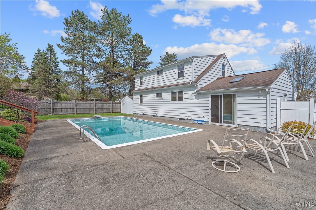 108 Stonehedge Road, Camillus, New York image 35