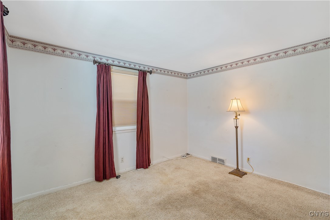 108 Stonehedge Road, Camillus, New York image 9