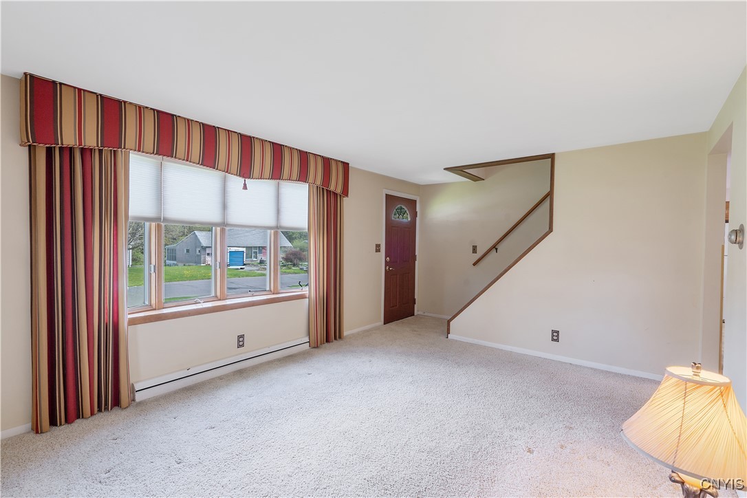 108 Stonehedge Road, Camillus, New York image 6