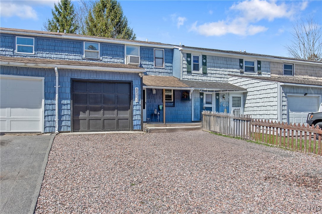 5526 Trastevere Road, Clay, New York image 1