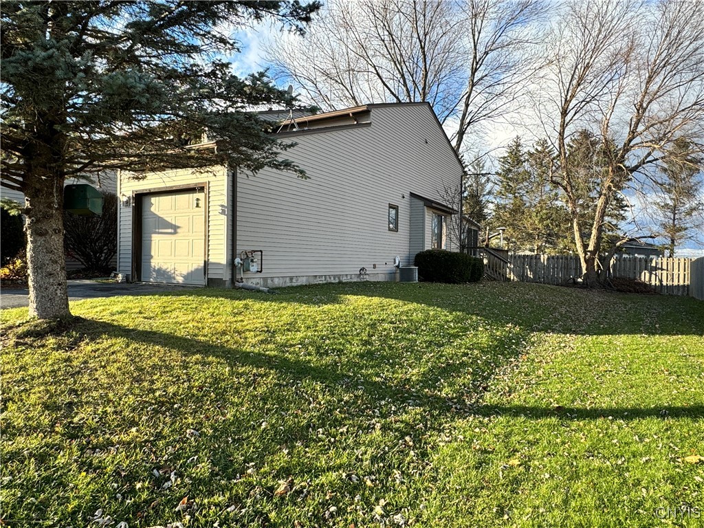 8486 Bubbling Springs Drive, Clay, New York image 9