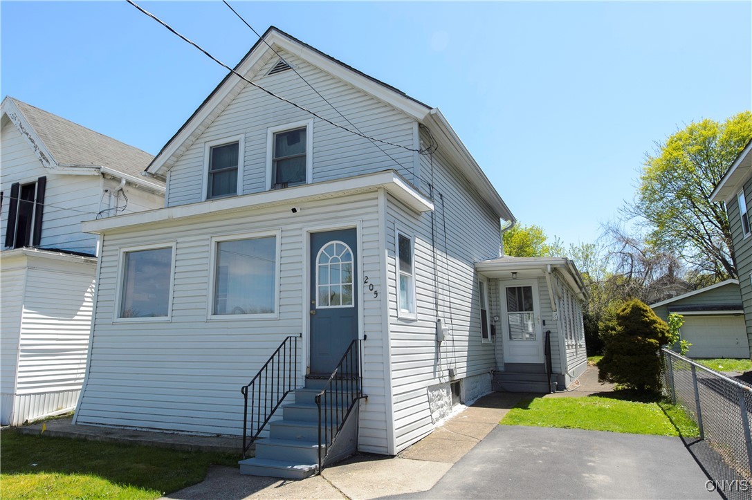 205 Apple Street, Syracuse, New York image 1