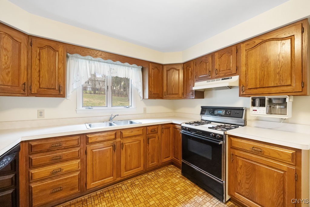 175 Ridge Road, Utica, New York image 11