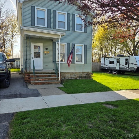 Homes For Sale - 8 E 5th Street<br/> Oswego, NY 13126