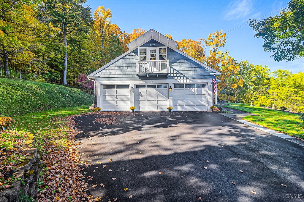 8915 Grange Hill Rd Rd, New Hartford, New York image 4