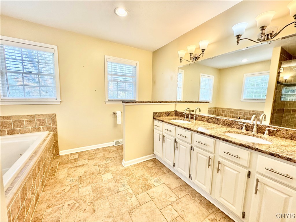 Manlius, New York 13104, United States, 3 Bedrooms Bedrooms, ,3 BathroomsBathrooms,Residential,Active,219847