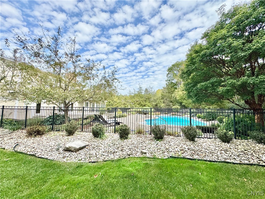 Manlius, New York 13104, United States, 3 Bedrooms Bedrooms, ,3 BathroomsBathrooms,Residential,Active,219847