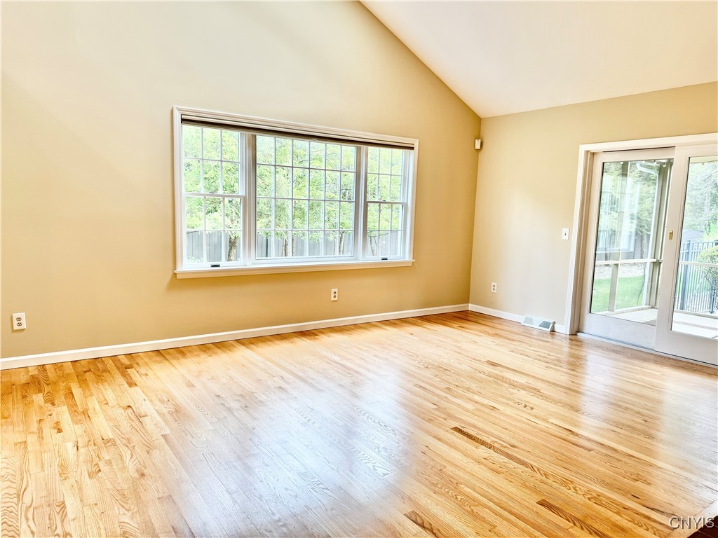 Manlius, New York 13104, United States, 3 Bedrooms Bedrooms, ,3 BathroomsBathrooms,Residential,Active,219847