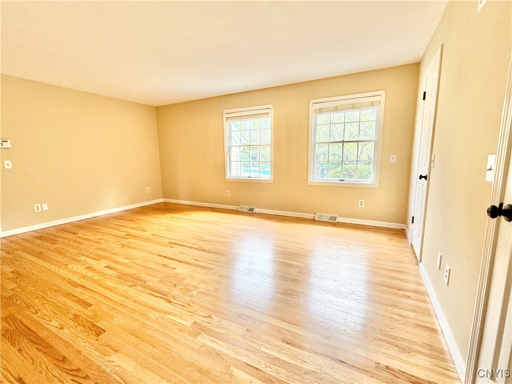 Manlius, New York 13104, United States, 3 Bedrooms Bedrooms, ,3 BathroomsBathrooms,Residential,Active,219847