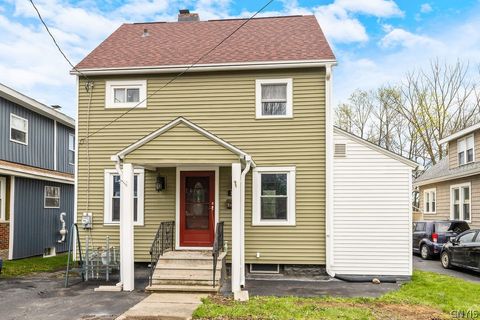 Homes For Sale - 135 Huntley Street<br/> Syracuse, NY 13208
