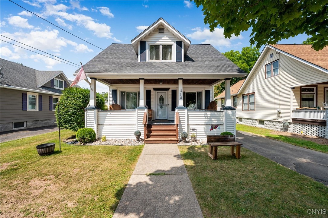 318 Earl Avenue