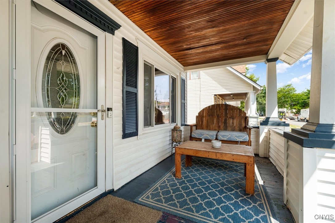 318 Earl Avenue