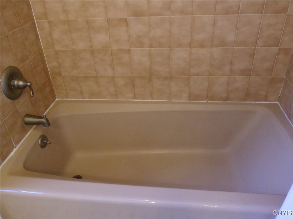 626 Roberts Avenue, Syracuse, New York image 34