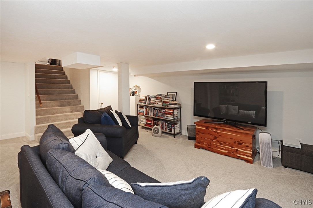 8228 Verbeck Drive, Manlius, New York image 36