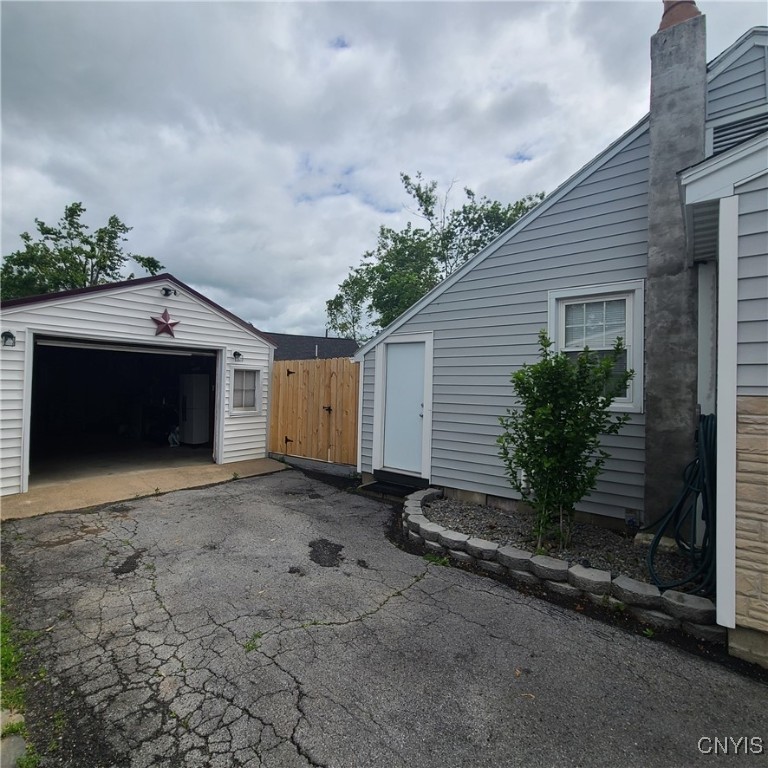 119 S Crescent Drive