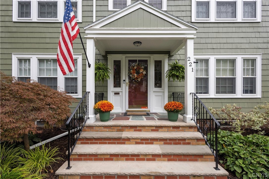221 Brattle Road
