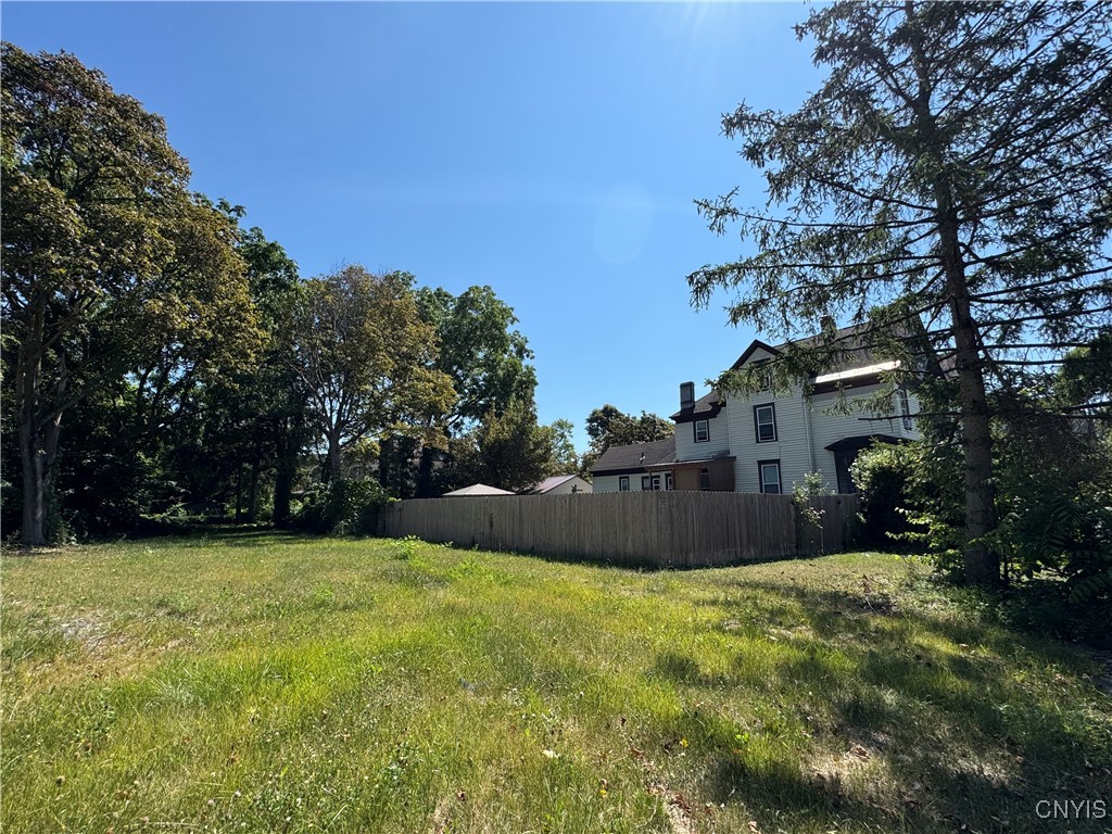 Syracuse, New York 13205, United States, 9 Bedrooms Bedrooms, ,3 BathroomsBathrooms,Residential,Active,211543