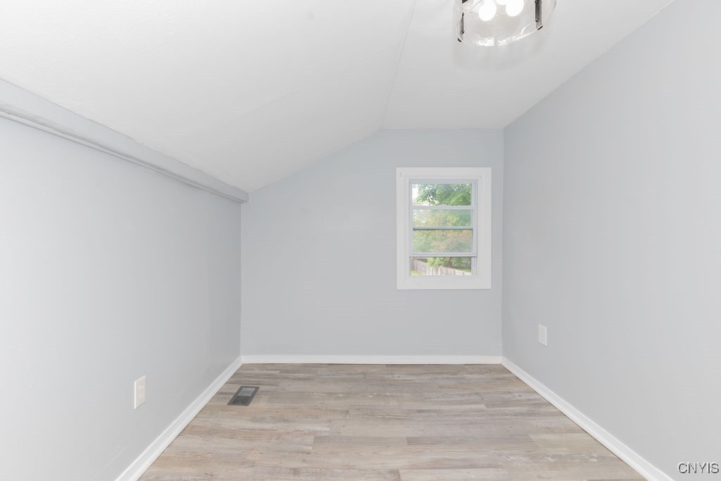 210 Essex Street, Syracuse, New York image 9