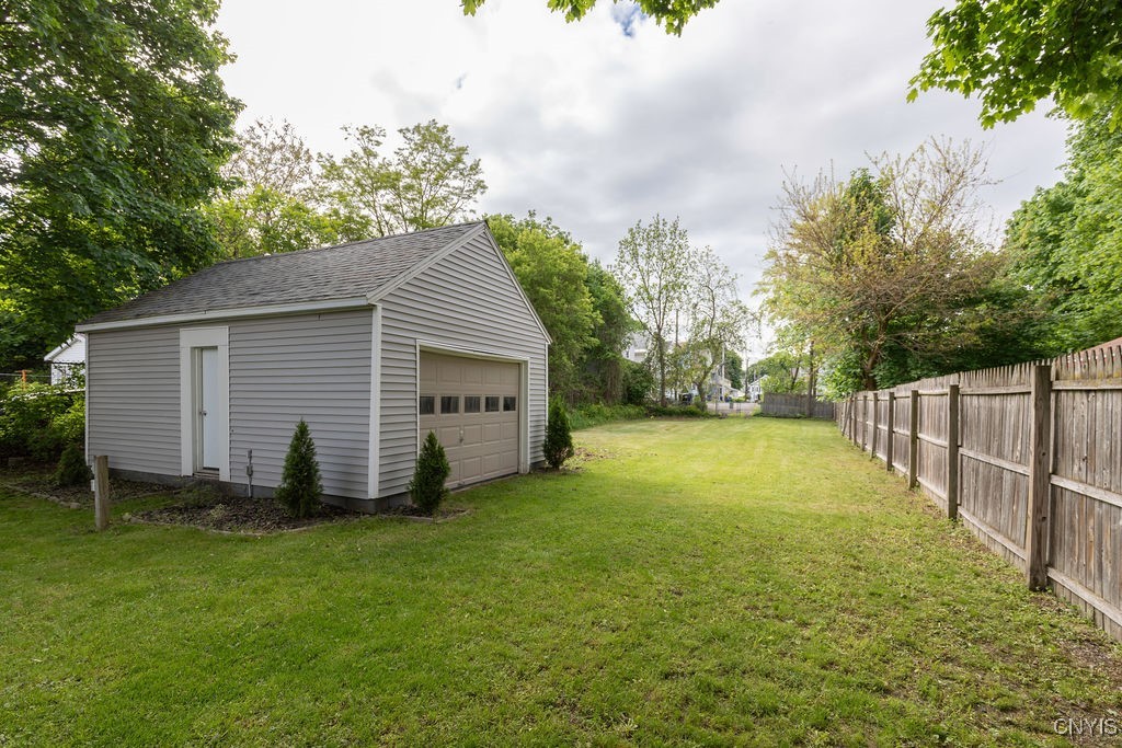 210 Essex Street, Syracuse, New York image 12