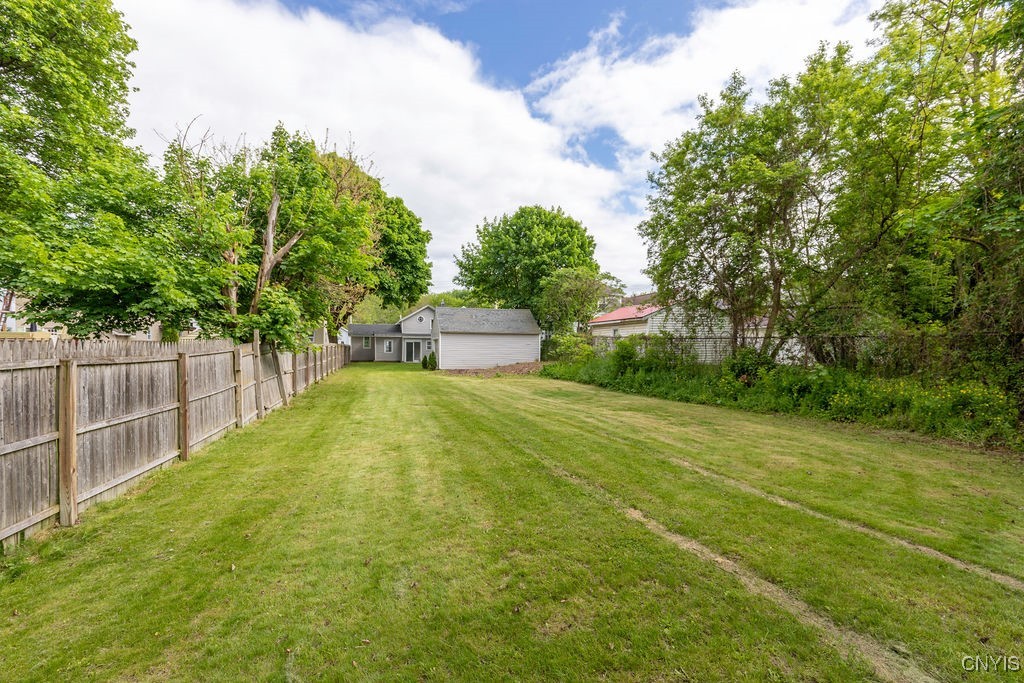 210 Essex Street, Syracuse, New York image 17